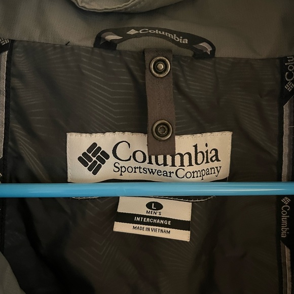 Columbia Ski Shell - Picture 5 of 15
